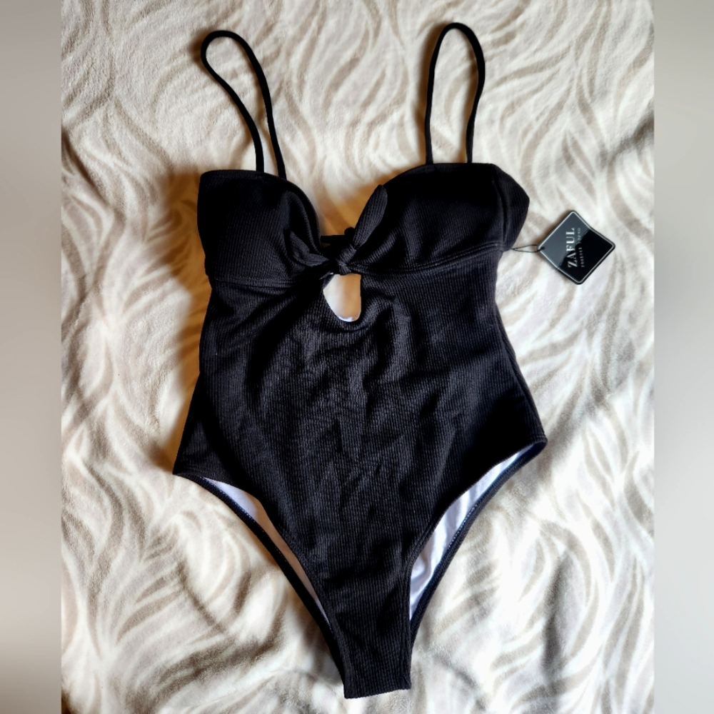 NWT Zaful One Piece Swimsuit Bikini Size Medium Black